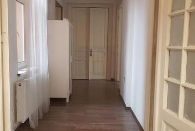 Apartament cu 3 camere semidecomandat, mobilat în Parcul Carol - 13