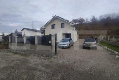 Casa pe 2 nivele cu 5 camere si 140 mp +teren 850 mp oras Beclean,zona Romfulda - 5