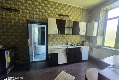 Casă cu 4 camere în Ștefan cel Mare - 8