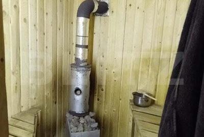 Casă cu 3 camere cu Canalizare în Tractorul