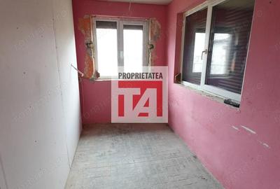Casă cu 3 camere cu Teren 1733 Mp în Remeți - 5