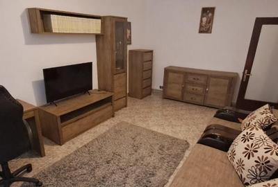 Apartament cu 3 camere decomandat în Rahova