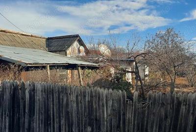 Teren ?i casa de vazare - 1