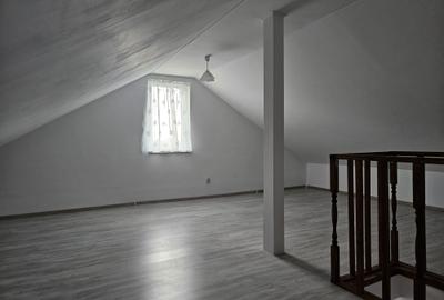 Casă cu 4 camere cu Teren 200 Mp în Vârteju - 5