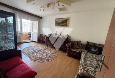Apartament 3 camere decomandat etaj 2 zona Vasile Aaron Sibiu - 2