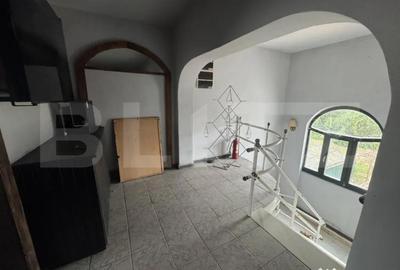 Casă cu 6 camere cu Teren 719 Mp în 14 Mai - 9