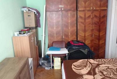 Vand apartament 2 camere in Deva, zona Al. Patriei, etaj 3, suprafata utila 43 mp + balconul, - 11