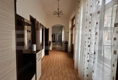 Apartament cu 3 camere decomandat, mobilat în Traian - 12