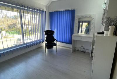 Spațiu comercial, de 28 mp, în Central - 5