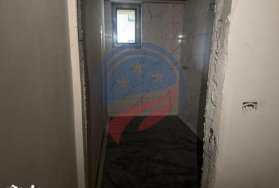 Apartament cu 3 camere decomandat în George Enescu
