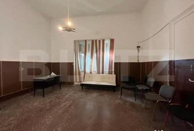 Spațiu comercial, de 80 mp, în Central - 1