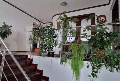 Casă cu 4 camere în Șimnicu de Jos - 12