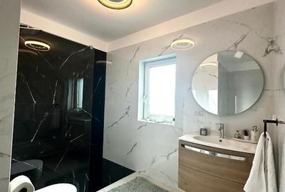 Casă cu 4 camere cu Teren 250 Mp în Central - 2