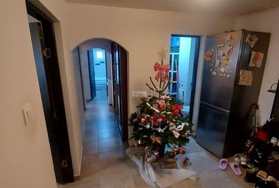 Se vinde apartament 3 camere/ultracentral/Focsani/parter - 2