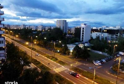 Apartament cu 3 camere decomandat în Republicii