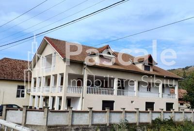 Casă cu 4 camere în Globu Craiovei - 5