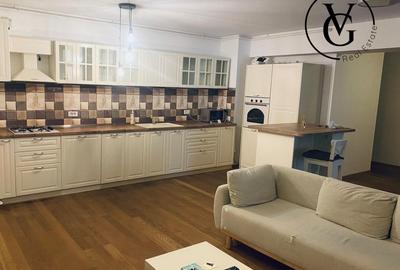 Apartament cu 2 camere semidecomandat, mobilat în Tei