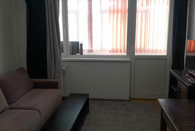 Apartament cu 2 camere semidecomandat în Bucur Obor