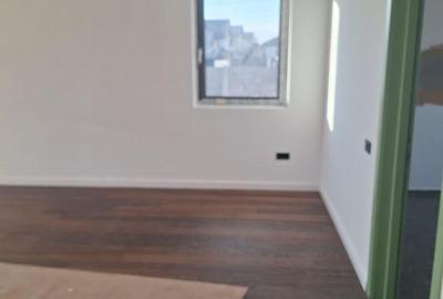 Casă cu 3 camere în Berceni - 2