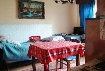 Apartament cu 4 camere decomandat în Central - 2