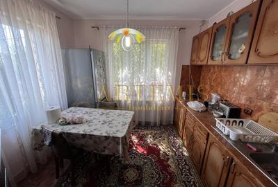 Casa individuala, decomandata  120 mp., teren 500 mp., zona Pensiunea Morariu - 2