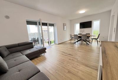 Casă cu 4 camere decomandat în Central