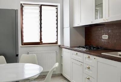 Apartament cu 3 camere decomandat, mobilat în Tractorul - 4