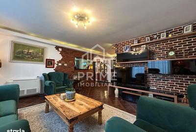 Casă cu 7 camere cu Teren 1004 Mp în Central