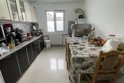 Apartament cu 3 camere decomandat în Gheorghe Lazăr - 3