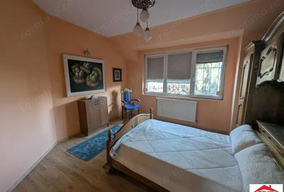 Casă cu 2 camere în Titulescu - 15