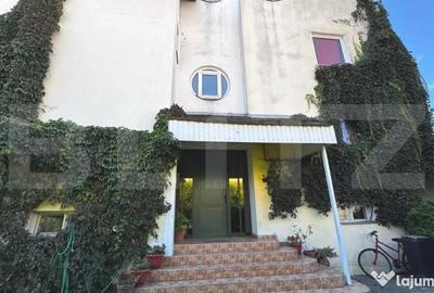 Casă cu 8 camere cu Teren 767 Mp în Central