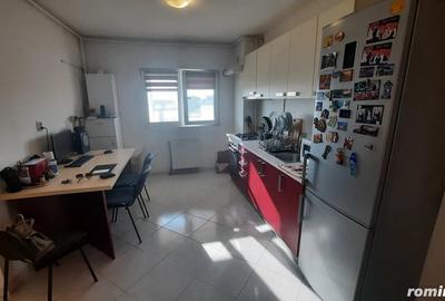 Apartament cu 3 camere decomandat în Central - 8