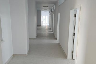 Spațiu comercial, de 500 mp, în Central