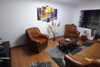 Apartament cu 3 camere Apartament cu 3 camere - 1