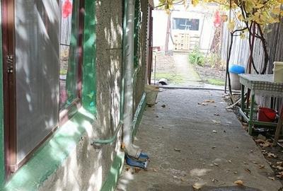 Casă cu 4 camere în Radu Negru - 1