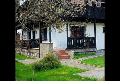 Casă cu 4 camere cu Teren 1500 Mp în Central - 6