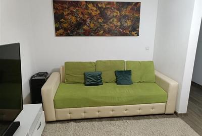 Apartament cu 3 camere semidecomandat, mobilat în Aeroport
