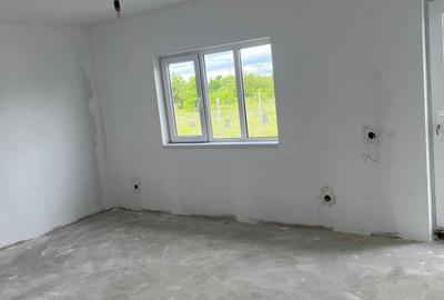 Casă cu 4 camere în Adunații-Copăceni - 9
