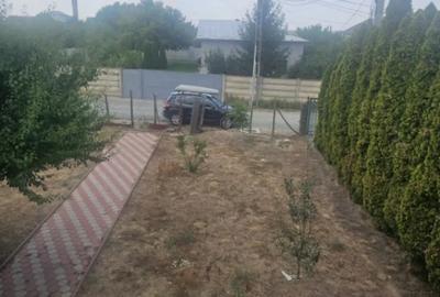 Casă cu 5 camere cu Teren 1300 Mp în Malu Mare