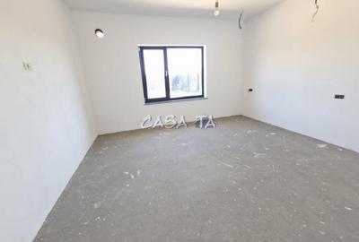 Casă individuală cu 4 camere cu Canalizare în 9 Mai - 9