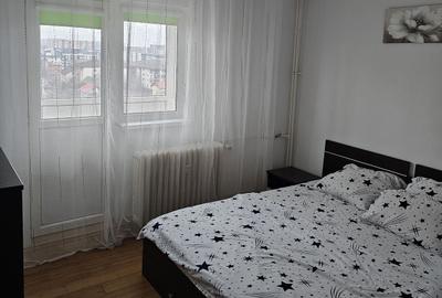 Apartament cu 3 camere decomandat, mobilat în Titan