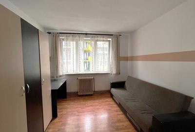 Apartament cu 3 camere decomandat în Semicentral - 2