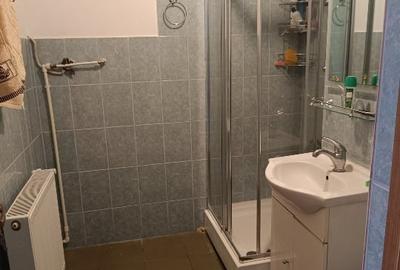 Apartament cu 3 camere decomandat în Central - 2