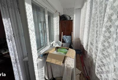 Garsonieră decomandată în Petros - 3