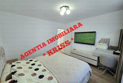 Apartament cu 3 camere decomandat în Teilor - 2