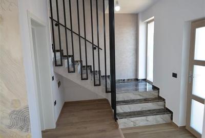 Casă cu 4 camere cu Teren 172 Mp în Rediu - 3