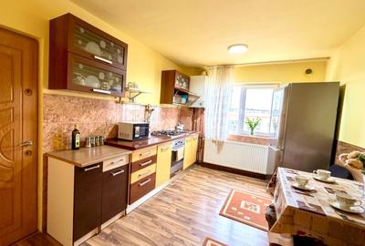 Apartament cu 4 camere decomandat, mobilat în Turda - 1