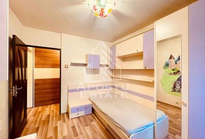 Apartament cu 3 camere decomandat, mobilat în Alfa - 15