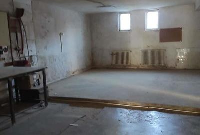 Spa?iu,200 mp zona 22 Decembrie - 5