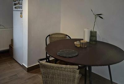 Apartament cu 3 camere decomandat în Complex Studențesc